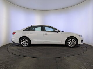 2022 Audi A4 35 TFSI V (B9) Рестайлинг, белый, 3900000 рублей, вид 4
