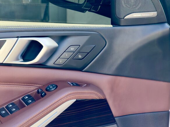 2018 BMW X5 50i IV (G05/G18), белый - вид 33