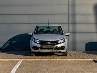 2020 Lada (ВАЗ) Granta I Рестайлинг, серебристый, 995000 рублей, вид 2