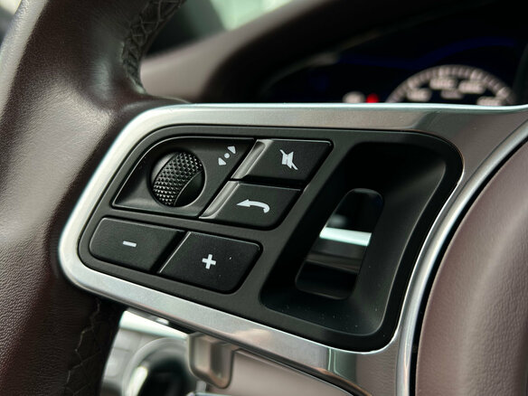 2018 Porsche Panamera 4 II, синий, 5980000 рублей - вид 18