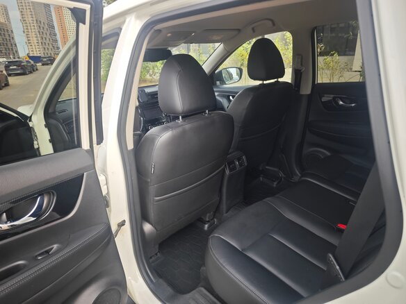 2019 Nissan X-Trail III Рестайлинг, белый, 2100000 рублей - вид 13