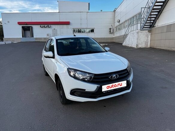 2023 Lada (ВАЗ) Granta I Рестайлинг, белый, 800000 рублей - вид 10