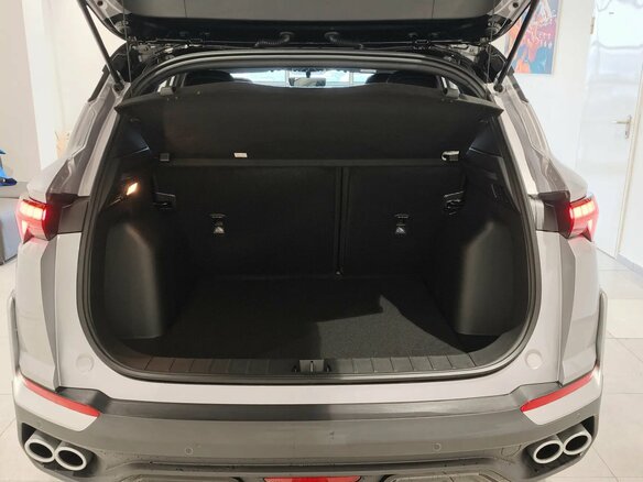 2026 Geely Coolray I Рестайлинг 2, серебристый, 2774990 рублей - вид 8