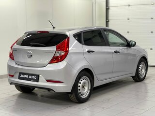 2014 Hyundai Solaris I Рестайлинг, серебристый, 999000 рублей, вид 4