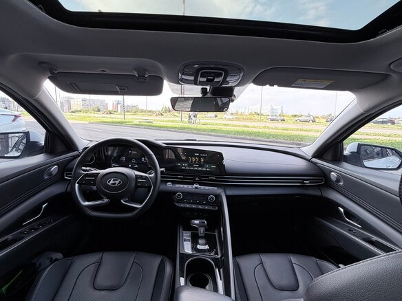 2024 Hyundai Elantra N Line VII (CN7) Рестайлинг, белый - вид 9