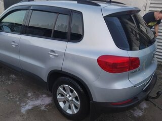 2011 Volkswagen Tiguan I Рестайлинг, серебристый, 1070000 рублей, вид 3