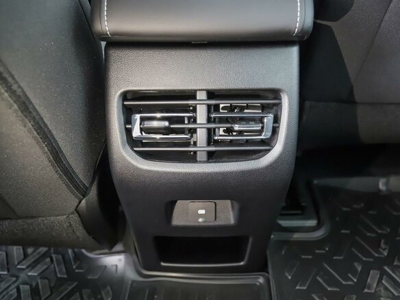 2026 Haval M6 II, белый - вид 12