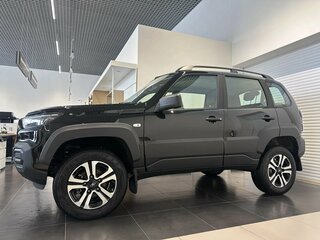 2026 Lada (ВАЗ) Niva Travel I Рестайлинг, чёрный, 1737000 рублей, вид 2
