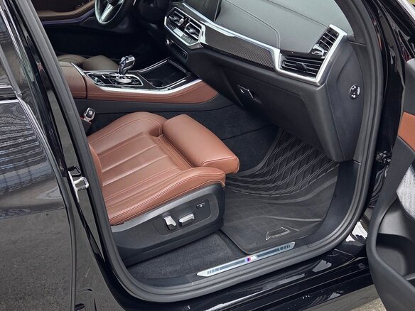 2022 BMW X5 40i IV (G05/G18), чёрный, 10810000 рублей - вид 13