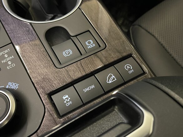 2026 Toyota Highlander IV (XU70), чёрный - вид 16