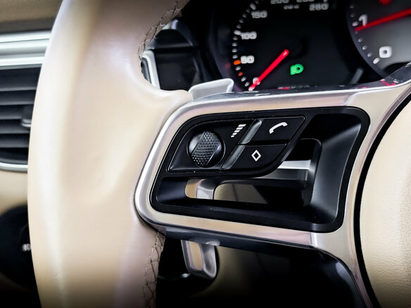 2015 Porsche Macan S I, золотистый, 2805000 рублей - вид 28