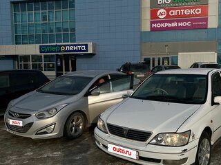 1999 Toyota Vista V (V50), белый, 350000 рублей, вид 2
