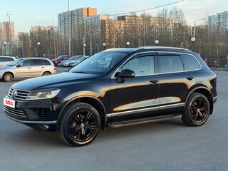 2015 Volkswagen Touareg II Рестайлинг, чёрный, 2499999 рублей, вид 2