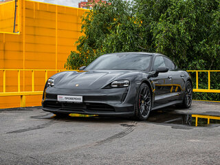 Porsche Taycan 4S I