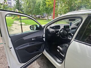 2017 Peugeot 3008 II, белый, 1450000 рублей, вид 5