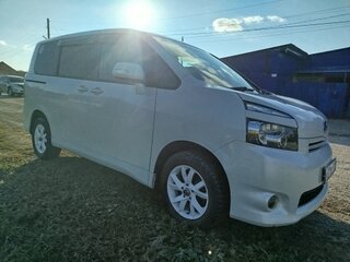 2008 Toyota Voxy II (R70), белый, 959000 рублей, вид 4