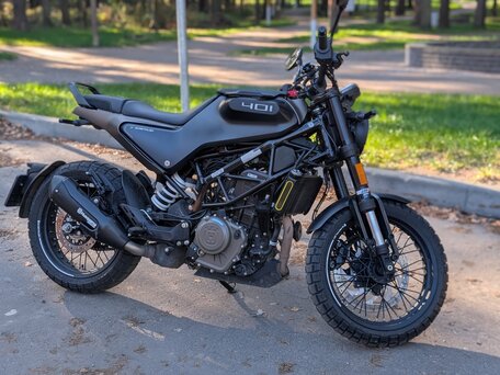 2022 Husqvarna Svartpilen 401, чёрный, 480000 рублей, вид 1