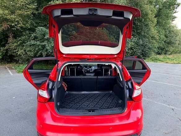2012 Ford Focus III, красный, 750000 рублей - вид 8