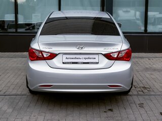 2011 Hyundai Sonata VI (YF), серебристый, 999000 рублей, вид 4
