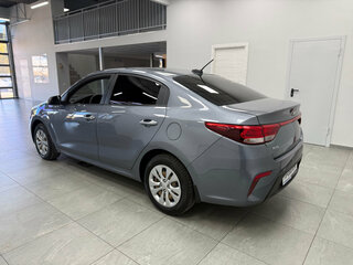 2017 Kia Rio IV, серый, 1299000 рублей, вид 5