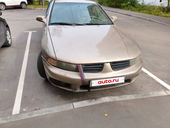 2002 Mitsubishi Galant VIII Рестайлинг, бежевый