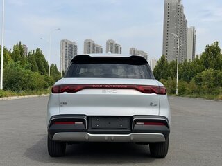 2024 BYD Yuan Pro (47 kWh) I Рестайлинг 2 (Pro), серебристый, 1900600 рублей, вид 3
