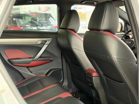 2022 Geely Coolray I, серебристый, 1440000 рублей - вид 7