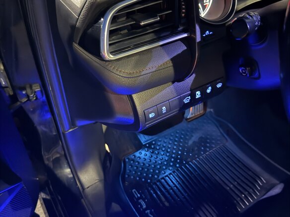 2019 Toyota Camry VIII (XV70), чёрный, 2950000 рублей - вид 12