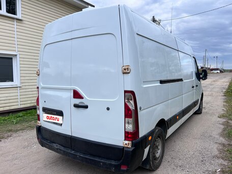 2010 Renault Master, белый, 1350000 рублей, вид 4