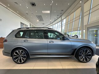 2026 BMW X7 M60i I (G07) Рестайлинг, серый, 23300000 рублей, вид 4