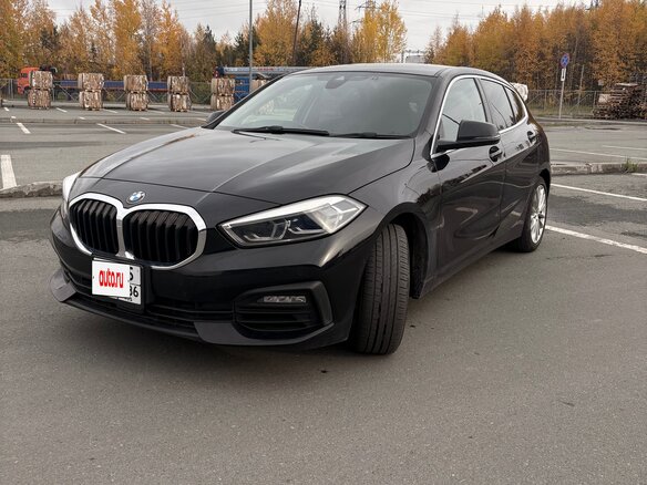 2020 BMW 1 серии 118i III (F40), чёрный