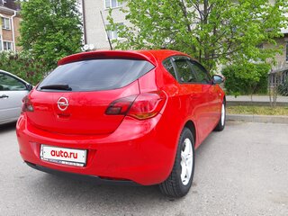 2011 Opel Astra J, красный, 460000 рублей, вид 3