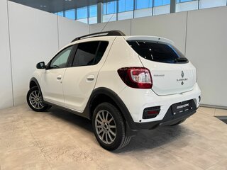 2018 Renault Sandero Stepway II Рестайлинг, белый, 1150000 рублей, вид 3
