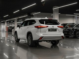2025 Toyota Highlander IV (XU70), белый, 5450000 рублей, вид 5