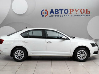 2020 Skoda Octavia III (A7) Рестайлинг, белый, 1929000 рублей, вид 5