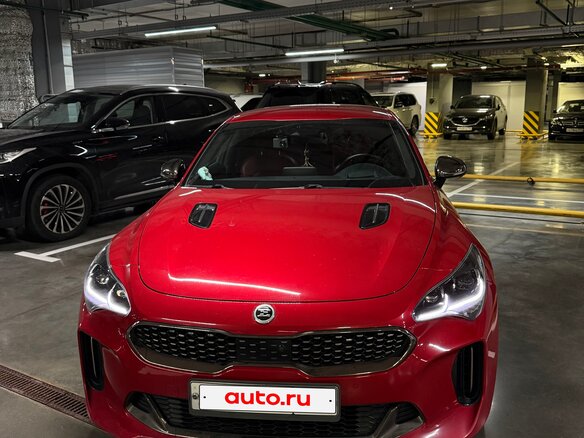2020 Kia Stinger I, красный, 2700000 рублей - вид 1