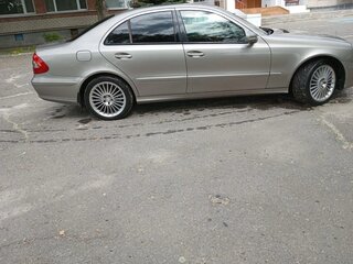 2007 Mercedes-Benz E-Класс 200 III (W211, S211) Рестайлинг, серый, 800000 рублей, вид 1