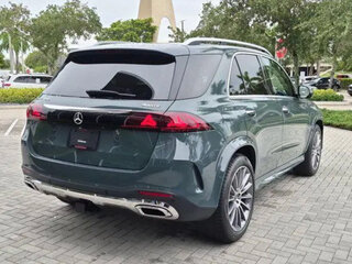 2026 Mercedes-Benz GLE 450 II (V167) Рестайлинг 2, зелёный, 13788000 рублей, вид 4