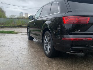2018 Audi Q7 II (4M), чёрный, 3390000 рублей, вид 5