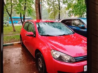 2010 Volkswagen Golf VI, красный, 620000 рублей, вид 3