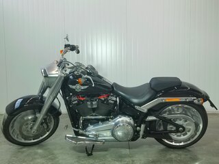 2018 Harley-Davidson Fat Boy, чёрный, 1759000 рублей, вид 4