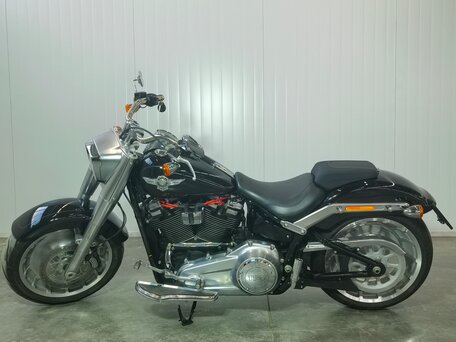 2018 Harley-Davidson Fat Boy, чёрный, 1759000 рублей, вид 4
