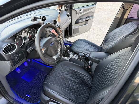 2009 Ford Focus II Рестайлинг, чёрный - вид 9