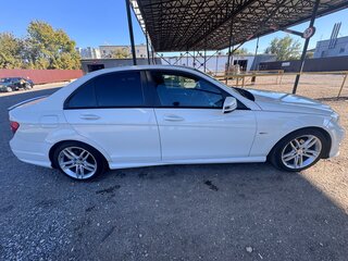2011 Mercedes-Benz C-Класс 180 BlueEFFICIENCY III (W204) Рестайлинг, белый, 1300000 рублей, вид 4