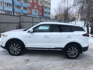 2024 Geely Atlas Pro, белый, 2515000 рублей, вид 4