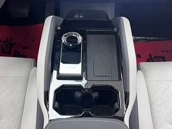 2024 iCar 03 65.69 kWh, серебристый, 3300224 рублей - вид 10