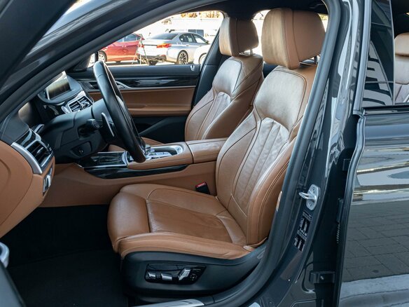 2021 BMW 7 серии 730i VI (G11/G12) Рестайлинг, серый, 5450000 рублей - вид 13