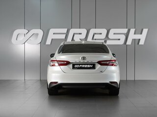 2020 Toyota Camry VIII (XV70), белый, 3030000 рублей, вид 4
