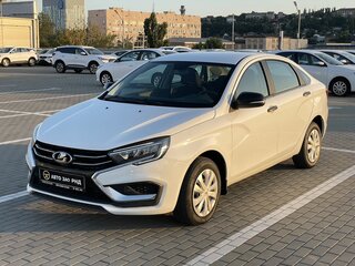 2024 Lada (ВАЗ) Vesta I Рестайлинг (NG), белый, 990000 рублей, вид 2