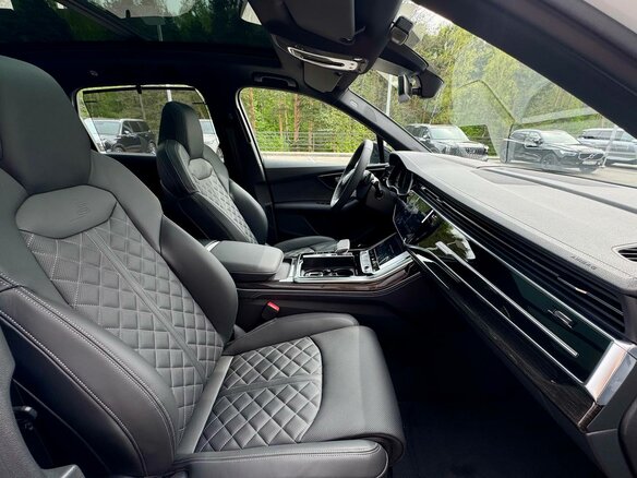 2025 Audi Q7 45 TFSI II (4M) Рестайлинг 2, белый, 11990000 рублей - вид 14